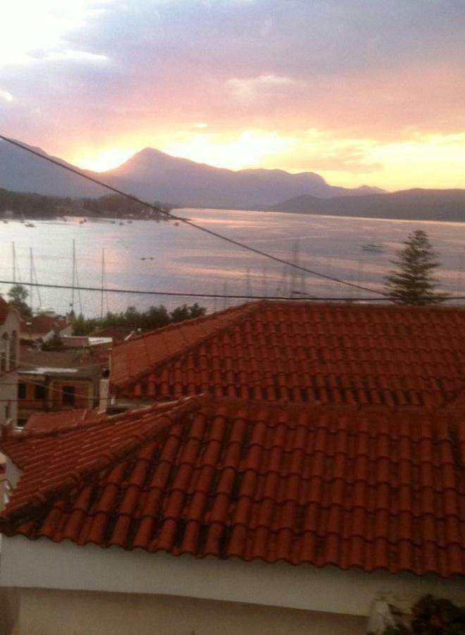 Theseus Apartment Poros Town ภายนอก รูปภาพ