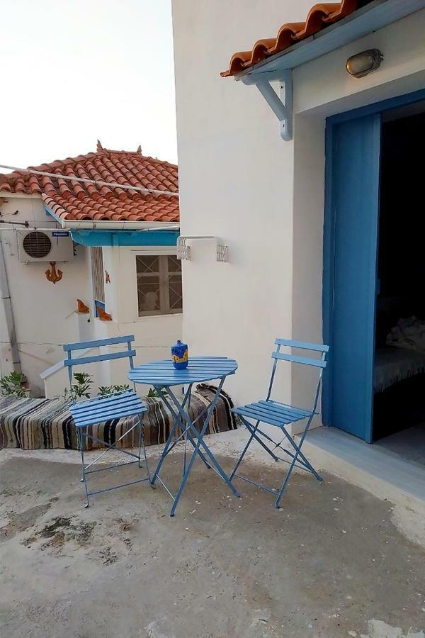Theseus Apartment Poros Town ภายนอก รูปภาพ
