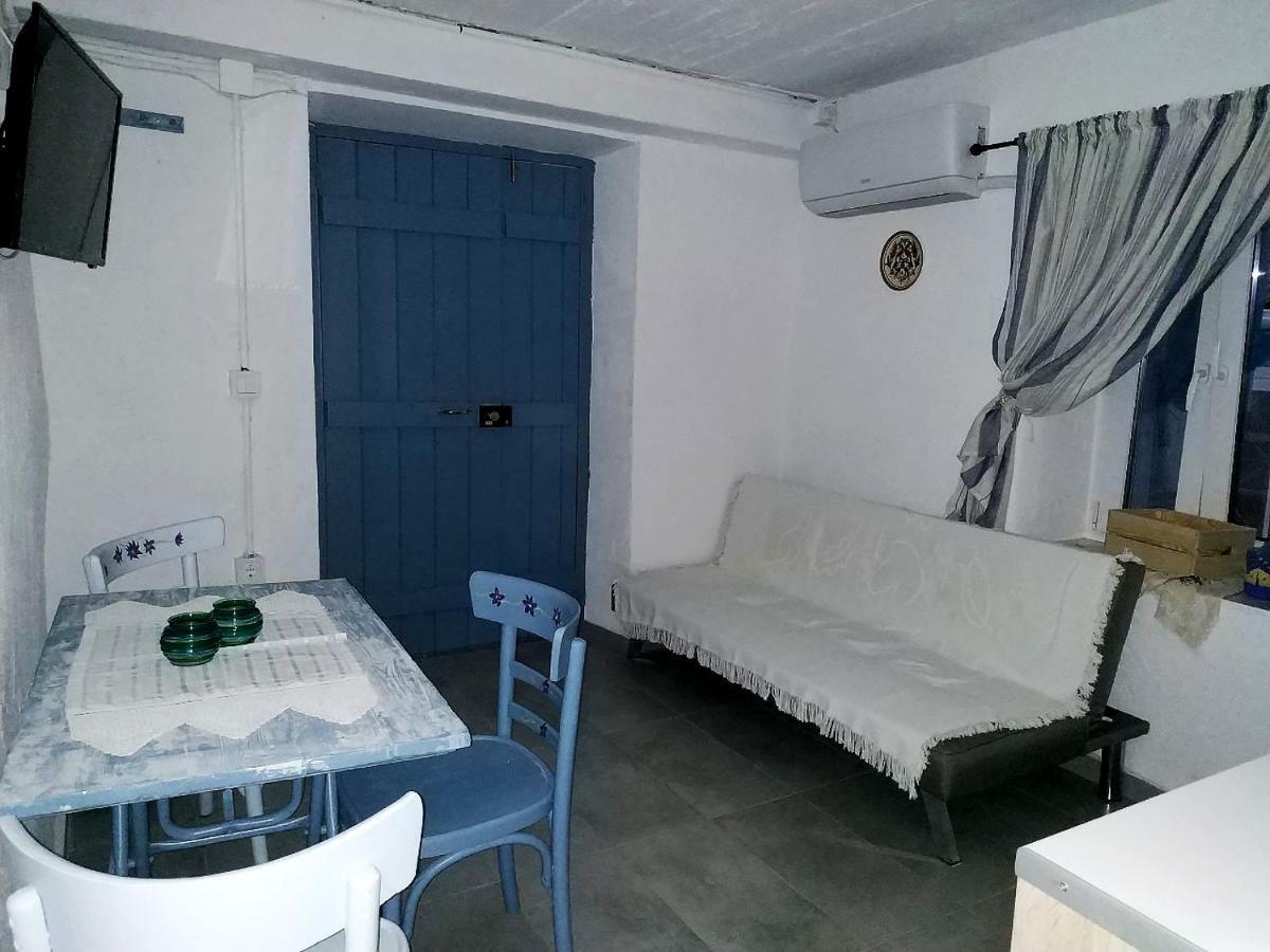 Theseus Apartment Poros Town ภายนอก รูปภาพ
